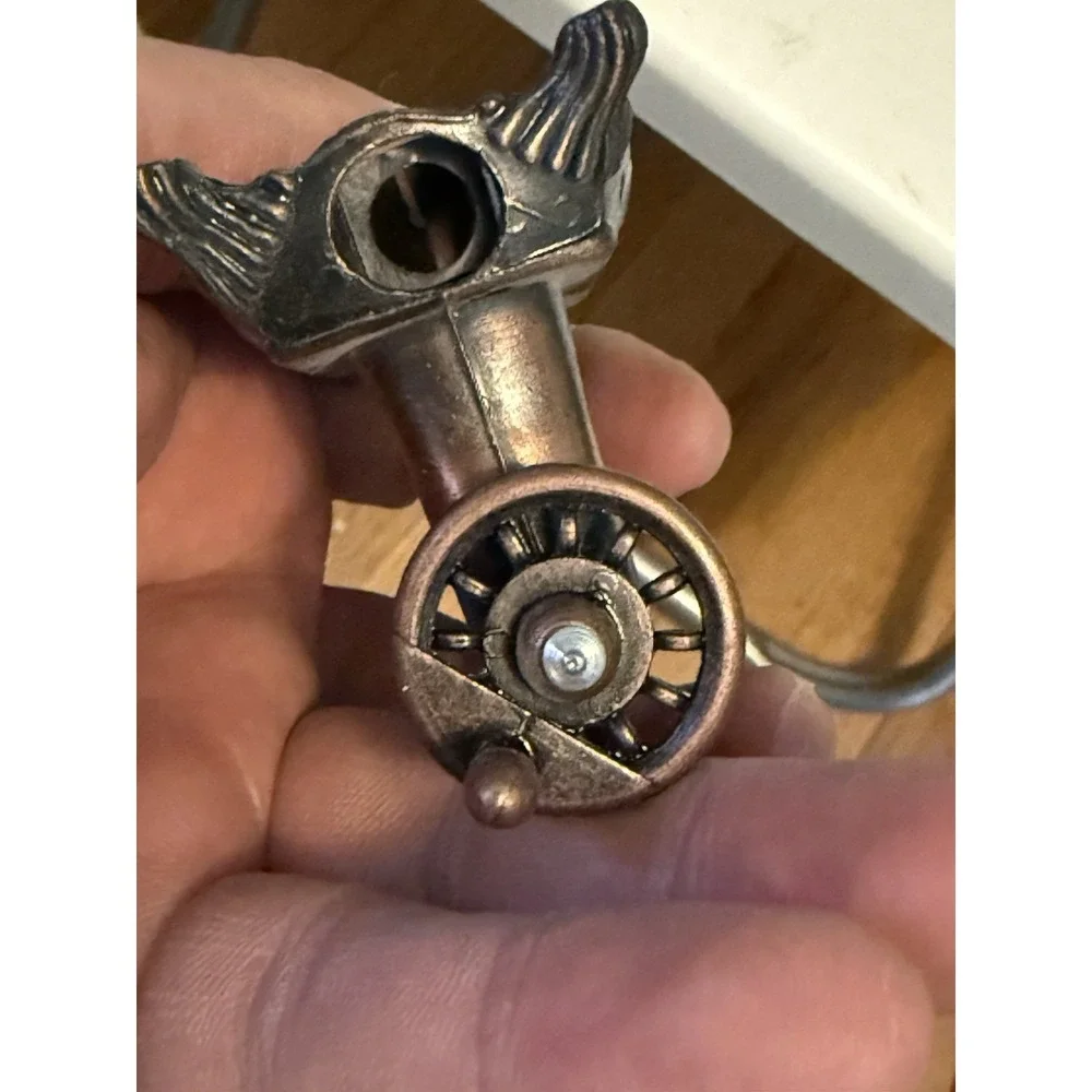 Vintage Bronze Metal Antique Sewing Machine Mini Pencil Sharpener